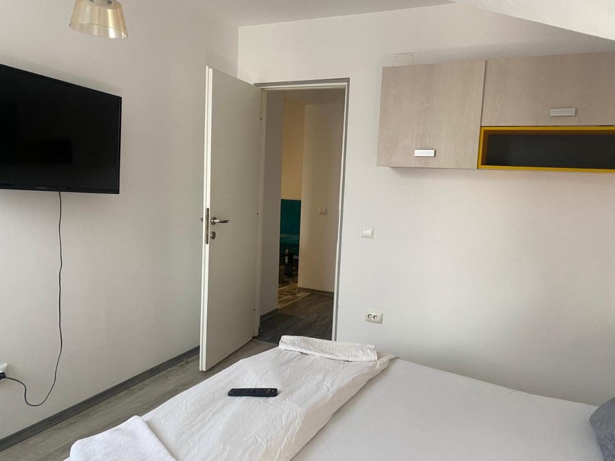 The Vintage - Wonderful Apartment In Best Location Craiova Eksteriør bilde