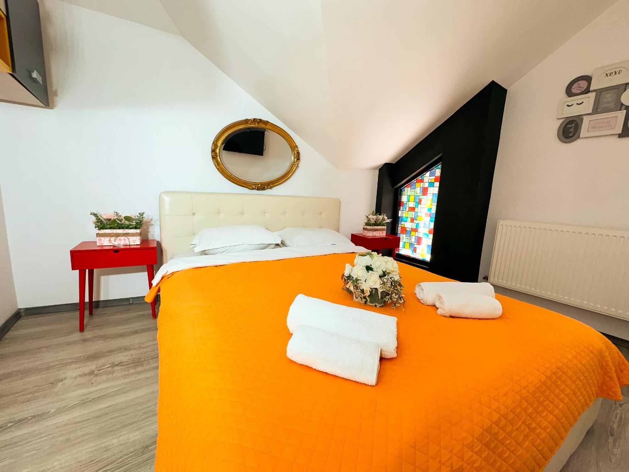 The Vintage - Wonderful Apartment In Best Location Craiova Eksteriør bilde